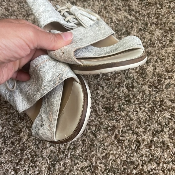 Unity in Diversity | Beige Fado Leather Sandal 41 - Picture 6 of 11